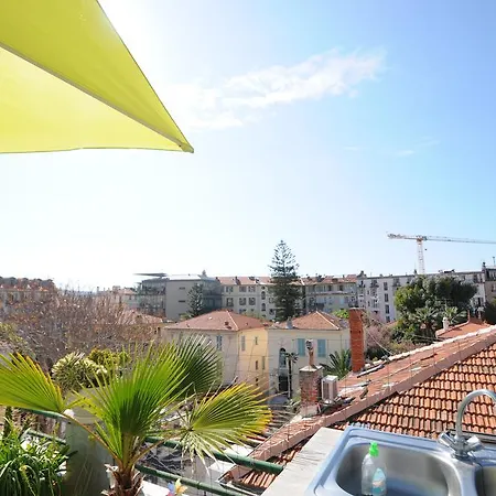 Exceptionnel Rooftop Lägenhet Nice